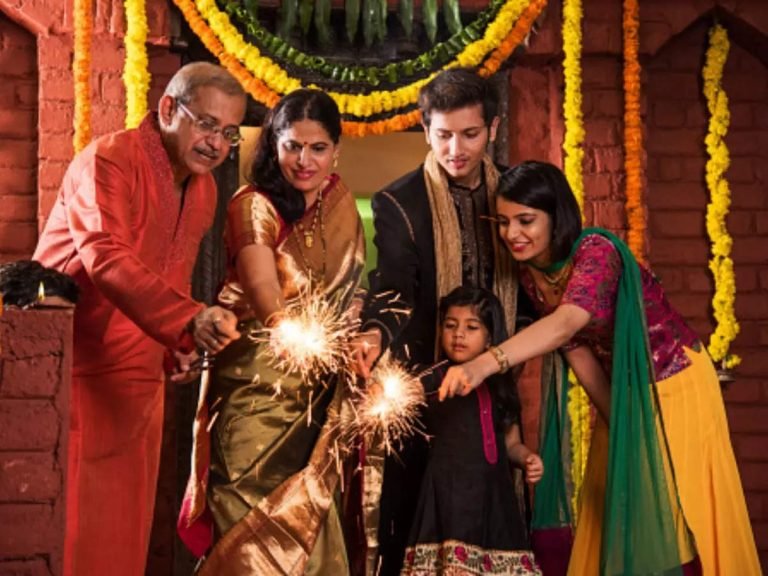 Diwali safety tips: दिवाली में दीए-पटाखे जलाते समय जल जाए हाथ-पैर, तो तुरंत करें इन 5 तरीकों से घरेलू उपचार – happy diwali 2022 know this 5 home remedies for cracker or minor burns