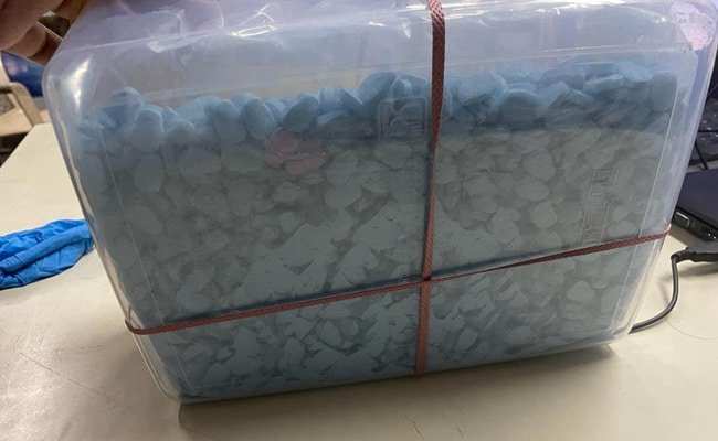 मुंबई एयरपोर्ट पर DRI की बड़ी कार्रवाई, 15 करोड़ का ड्रग्स जब्त