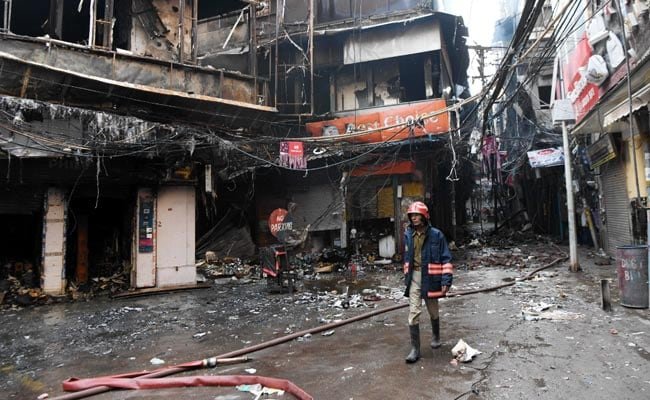 l9hbrmto_bhaghirath-palace-delhi-fire_625x300_25_November_22.jpg