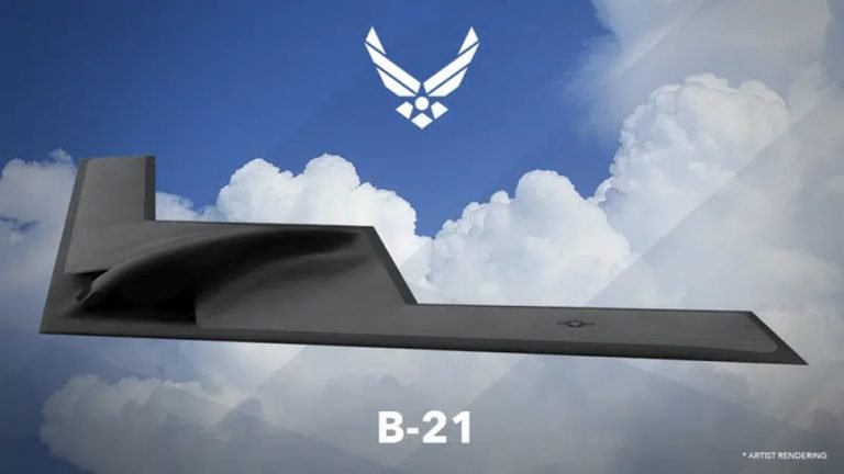 US debuts its newest nuclear stealth bomber B 21 Raider as part of Pentagon’s answer to concerns over a future conflict with China | चीन-रूस के लिए अमेरिका ने लॉन्च किया दुनिया का सबसे घातक परमाणु बमवर्षक विमान, ऐसे मचाएगा तबाही, जानें खासियत