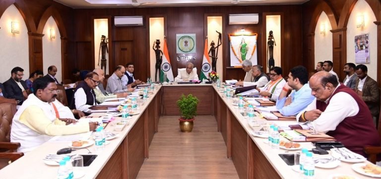 मुख्यमंत्री भूपेश बघेल की अध्यक्षता में हुई मंत्रिपरिषद की बैठक, कई कल्याणकारी फैसले लिये गए