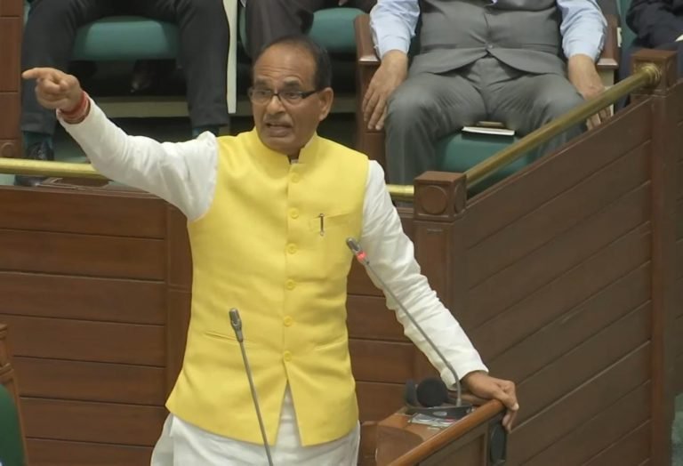 शिवराज ने कांग्रेस को धो डाला : इस्तीफा देने के पहले कमल नाथ ने किया 63 करोड़ का घोटाला