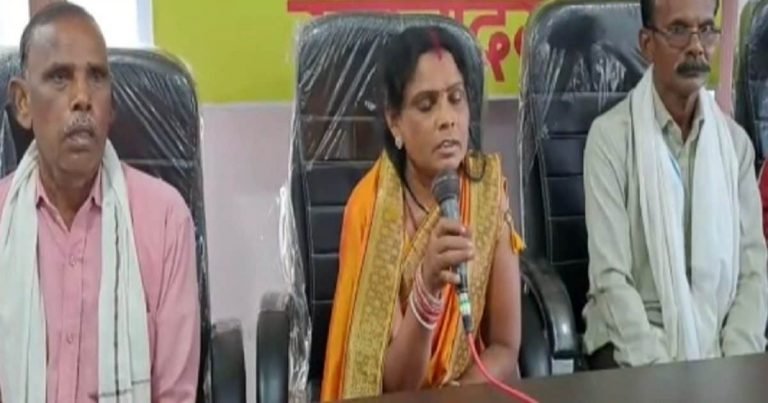 इस बात की सजा भुगत रहा पूरा परिवार, गांववालों ने किया बहिष्कार, हुक्का-पानी भी बंद, जानें पूरा मामला