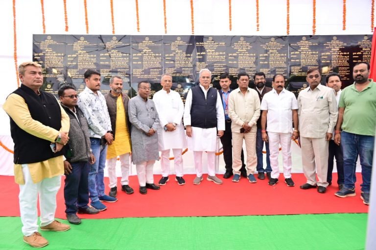 मुख्यमंत्री ने सरायपाली में किया 28 करोड़ 65 लाख रुपए के विकास कार्याें का भूमिपूजन एवं लोकार्पण
