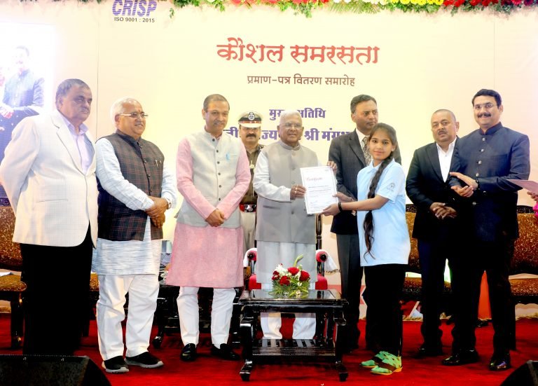 ‘विद्यार्थी नौकरी की प्रतीक्षा न करें, स्वरोजगार का लक्ष्य बनाएं’ : राज्यपाल