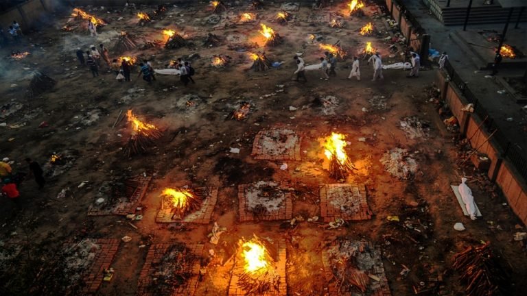 most dreadful prediction for 2023 big catastrophe is going to come from the other world on this day | Aliens-Human War: 2023 के लिए सबसे खौफनाक भविष्यवाणी, दूसरी दुनिया से इस दिन आने वाली है बड़ी तबाही!