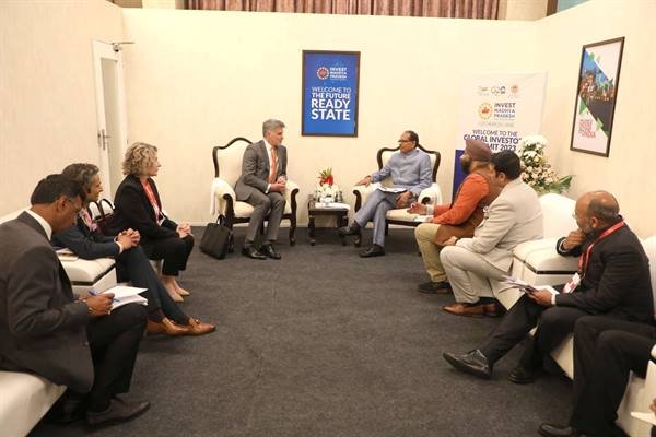 उद्योग स्थापना और निवेश के लिए आकर्षण का केन्द्र बन कर उभरा है मध्यप्रदेश :मुख्यमंत्री