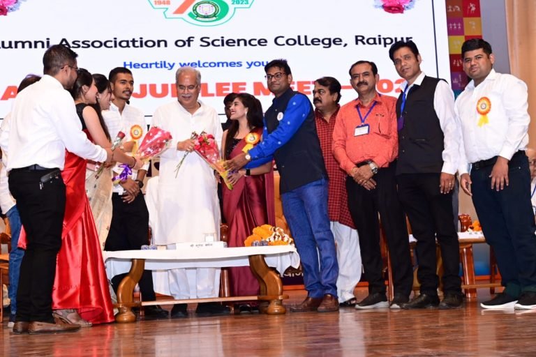 हीरक जयंती समारोह 2023 में शामिल हुए सीएम भूपेश बघेल