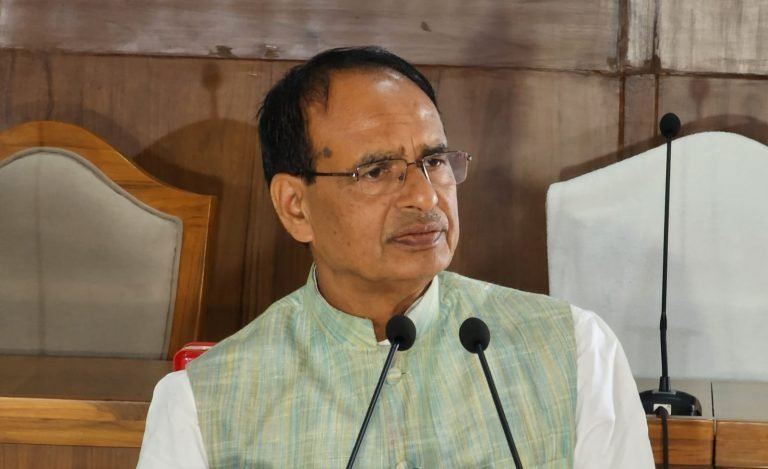 मुख्यमंत्री शिवराज सिंह चौहान ने इंदौर की घटना पर लिया संज्ञान