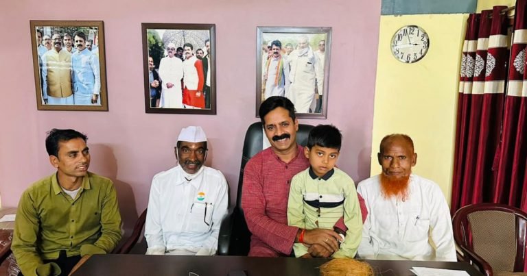 Cm bhupesh baghel gave 16 lakh rupees help for bone marrow transplant of the child