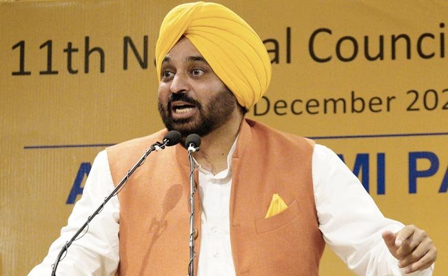 In Punjab, Chief Minister Bhagwant Mann Reshuffled The Portfolios Of The Ministers – पंजाब में मुख्यमंत्री भगवंत मान ने मंत्रियों के विभागों में किया फेरबदल