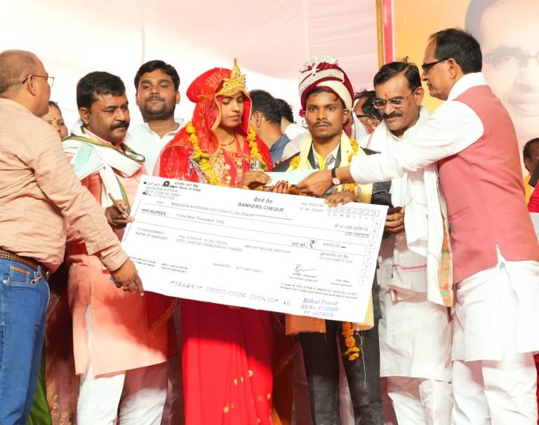 कमल नाथ ने रोक दिया था बेटियों का विवाह