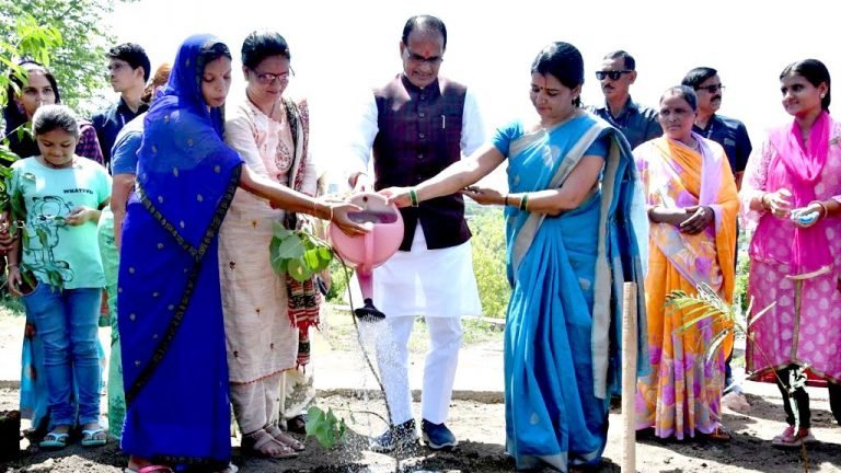 कुछ देर बाद मुख्यमंत्री लाड़ली बहना योजना हो रही शुरू, खातों में आएंगे ₹1000