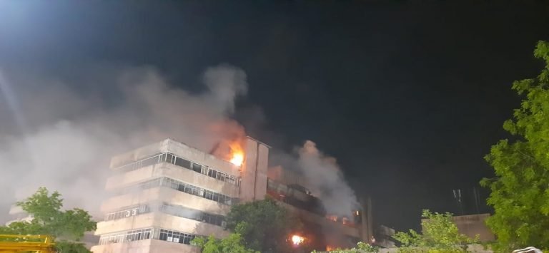 भोपाल के सतपुड़ा भवन में लगी आग दूसरे दिन बुझी, हजारों फाइलें खाक