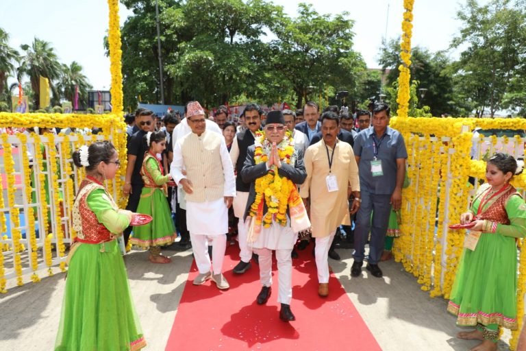 एक शरीर दो दिल हैं नेपाल-भारत, CM शिवराज ने नेपाल के प्रधानमंत्री की आगवानी की