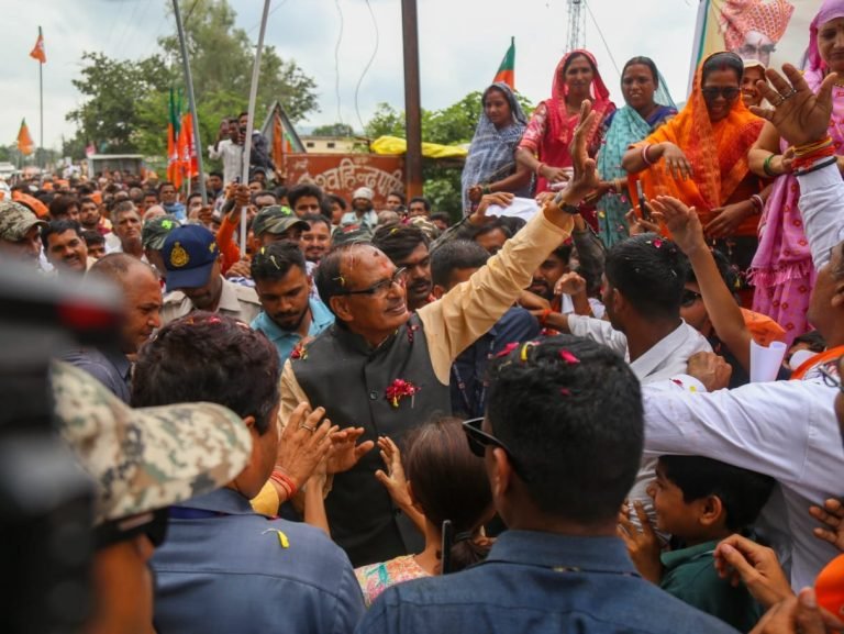1 लाख भर्तियां चालू हैं, 50 हजार पद जल्दी निकालेंगे : CM Shivraj Singh Chahuan