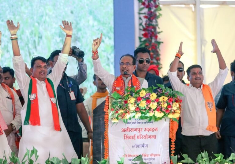 रविवार को 450 में गैस सिलेंडर, प्रत्येक परिवार में एक सदस्य को देंगे रोजगार