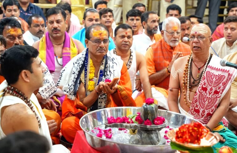भरपूर वर्षा के लिए शिवराज सिंह चौहान ने बाबा महाकाल से की प्रार्थना, हो रहा विशेष महारुद्राभिषेक अनुष्ठान