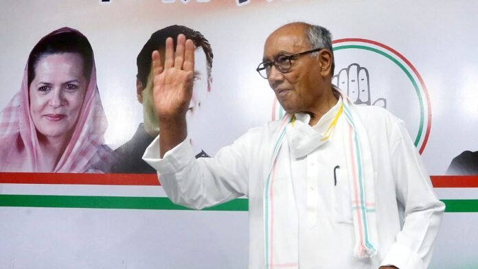 Digvijay Singh Favouring IAS officer before election 20213