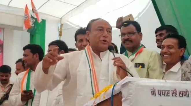 Laxmna Singh MLA Sang A Song