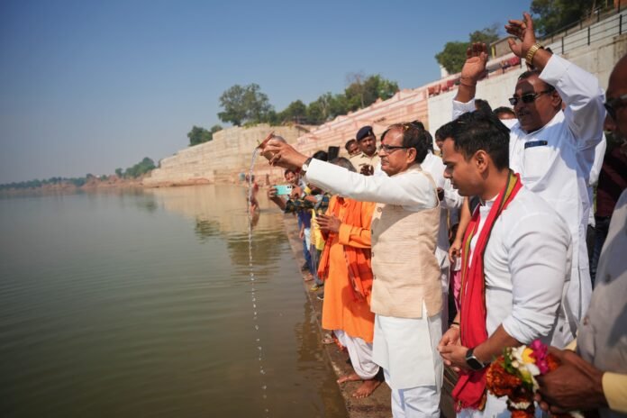 shivraj singh chauhan fulfill nomination for budhni assembly