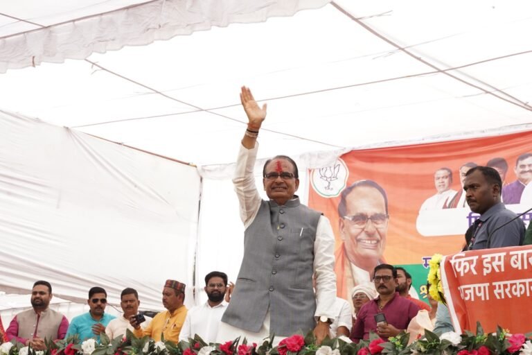 मैं लाड़ली बहनों को 1250 रुपये महीने दे रहा हूं तो कांग्रेस नेताओं को समस्या हो रही है : Shivraj Singh Chauhan