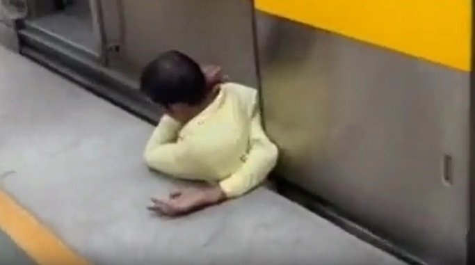 Man Killed in Delhi Metro Man Killed in Delhi Metro