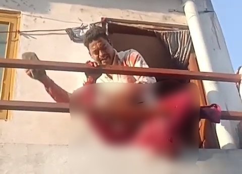 पति ने दूसरी पत्नी के साथ मिलकर पहली पत्नी पर चाकू से किया जानलेवा हमला।