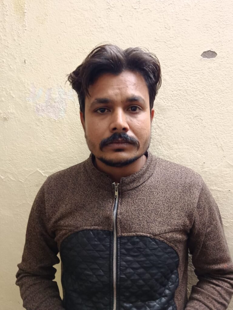 इंदौर में भिक्षवर्ती करने वाले बच्चों को किया जा रहा था दूसरी जगह शिफ्ट, सूचना पर पहुंचे एनजीओ के रोकने पर युवक ने शासन प्रशासन को दी गलियां,  पुलिस ने किया मामला दर्ज।