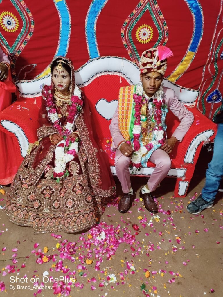 बेटी के सिर से उठा पिता का साया तो गॉव वालो ने किया कन्यादान,जातिवाद के बंधन को तोड़कर शामिल हुए गॉव वाले ।