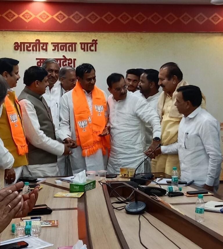 कांग्रेस के कद्दावर नेता उमराव सिंह गुर्जर भाजपा में शामिल, मुख्यमंत्री एवं बीजेपी प्रदेशाध्यक्ष ने दिलाई सदस्यता