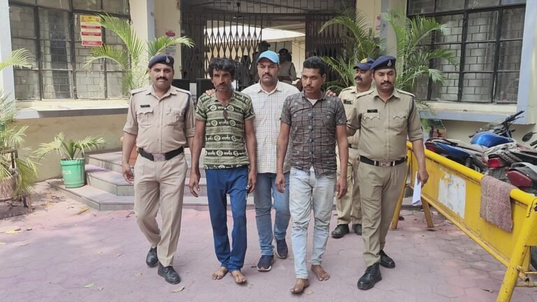 हावड़ा कोलकाता के माध्यम में म्यांमार और बांग्लादेश जाने वाली 750 किलो ब्राउन शुगर को पुलिस ने आरोपी के साथ किया गिरफ्तार।