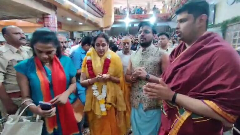 बाबा महाकाल के दर्शन फ़ोटो में रोज करती थी आज हक़ीकत में करने का मौका मिला –  सांसद हेमा मालिनी