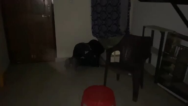 मकान मालिक बना रहा था किरायेदार कि नहाते हुए वीडियो, शिकायत के पुलिस ने किया गिरफ़्तार।