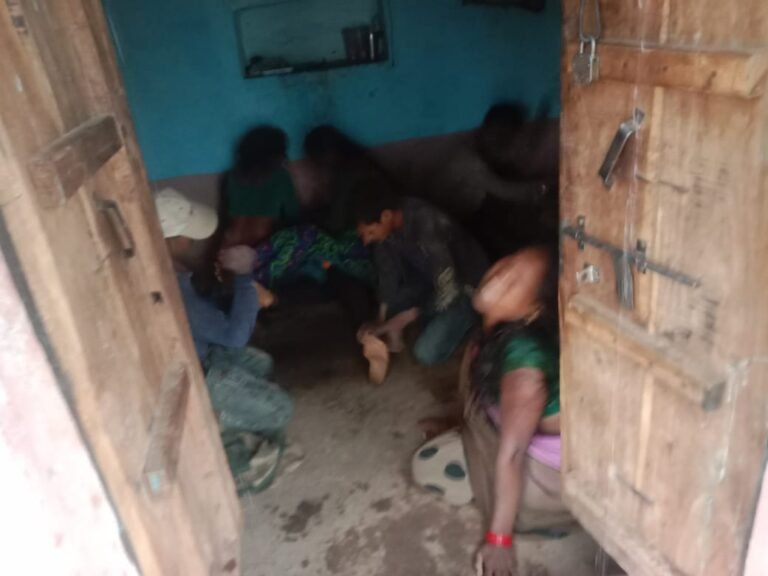 आकाशीय बिजली का कहर एक ही.परिवार के  चार घायल, एक की मौत।