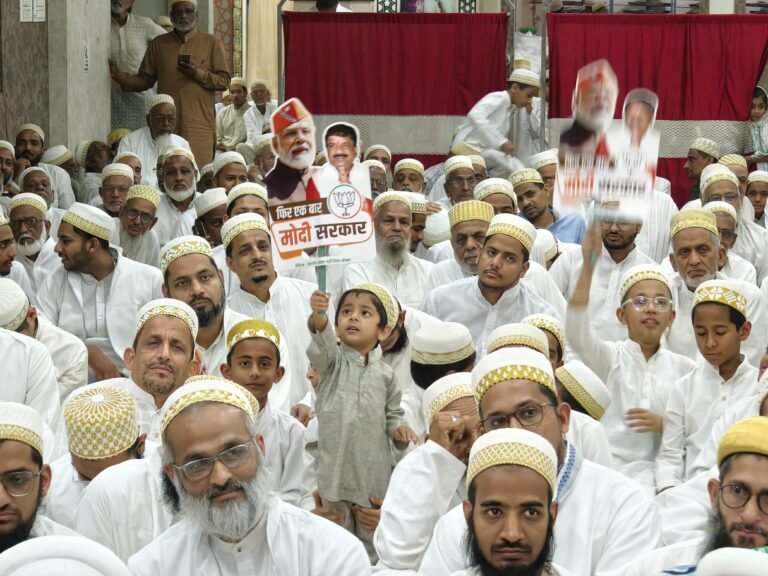 भोपाल की अलीगंज हैदरी मस्जिद में गूंजा हर हर मोदी घर घर मोदी