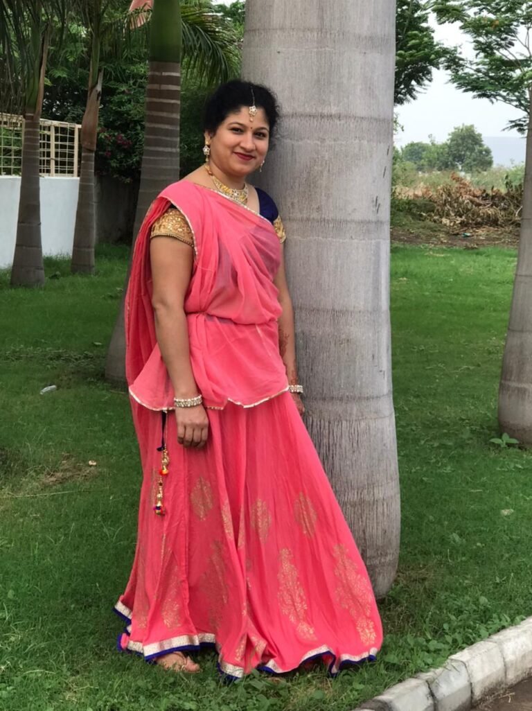 अपने पति की प्रेमिका से परेशान होकर पत्नी ने किया सुसाइड हाथ पर लिखा मेरी मौत की जिम्मेदार यही है