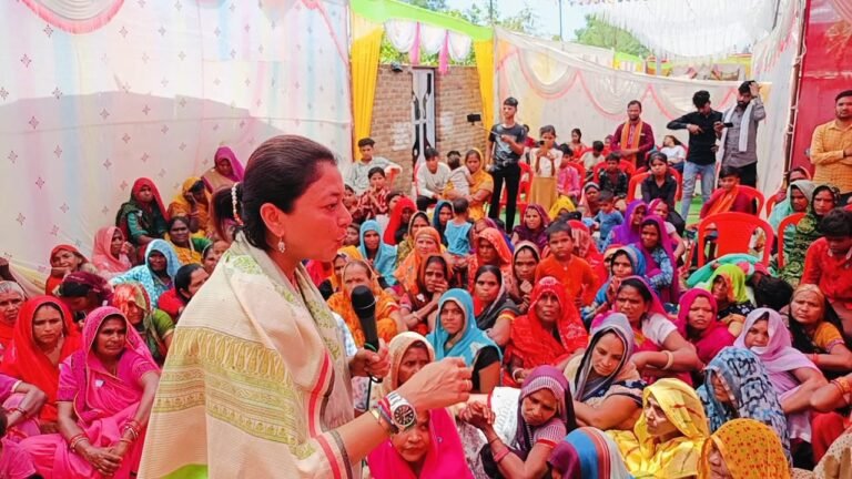 प्रियदर्शनी राजे सिंधिया ने गुना पहुंचकर किया कई ग्राम पंचायत में किया जनसंपर्क।
