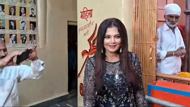 बॉलीवुड की मशहूर अदाकारा दीपशिखा नागपाल बीती रात को खंडवा पंहुची ।