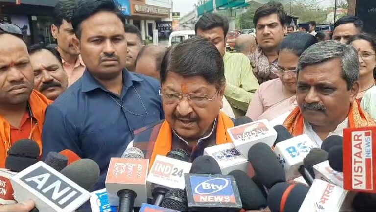 खजुराहो लोकसभा सीट पर सपा प्रत्याशी के नामांकन निरस्त होने पर बोले मंत्री कैलाश विजयवर्गीय