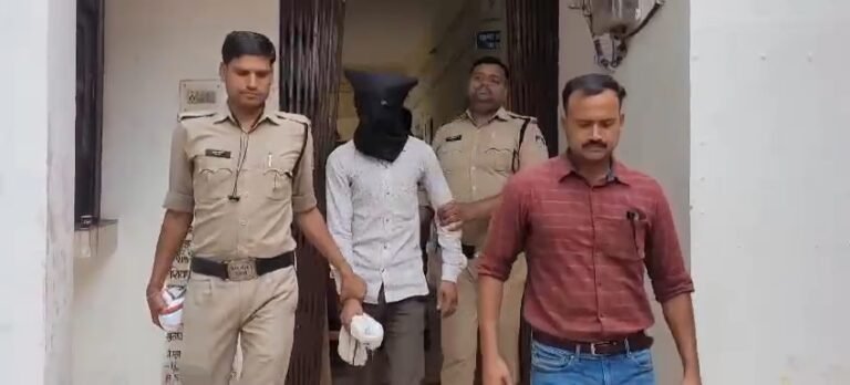 10 लाख की स्मेक ले साथ आरोपी।