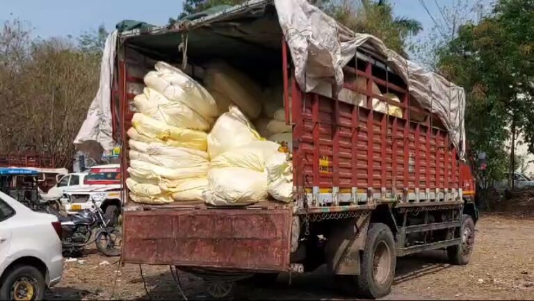 गुजरात ले जाई जा रही थी 20 लाख की अंग्रेजी शराब,300 से अधिक शराब की पेटियां पुलिस ने जप्त की।