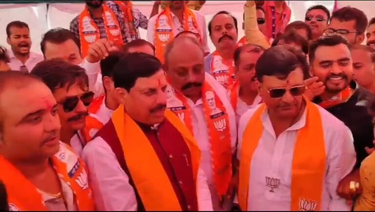 मैहर पहुचे सीएम मोहन यादव ने कांग्रेस और पाकिस्तान पर किया जुबानी हमला।