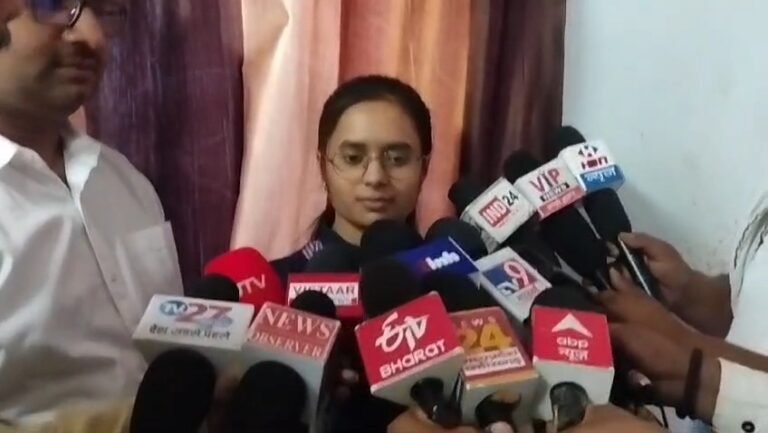 रीवा की बेटी अंशिका ने रीवा का नाम किया रोशन बारहवीं में प्रदेश में किया प्रथम स्थान अर्जित