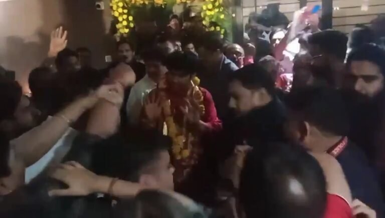 कंबल वाले बाबा के चैलेंज को लेकर कहा जिसको भी खुजली है आकर मिल ले , टी आर पी बढ़ाने के हड़कंडे है।