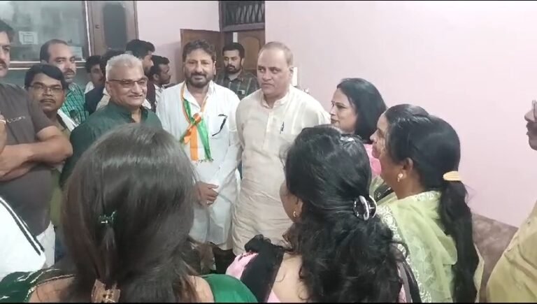 मध्यप्रदेश कांग्रेस के पूर्व अध्यक्ष पूर्व केंद्रीय मंत्री अरुण यादव अल्पप्रवास पर कटनी पहुँचे प्रदेश में कांग्रेस की 10 से 12सीट आने का किया दावा।