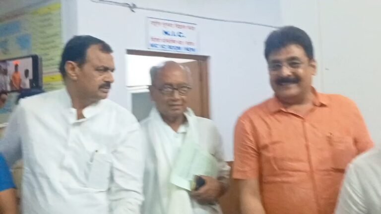 पूर्व मुख्यमंत्री दिग्विजय सिंह पहुँचे देवास दिया बड़ा बयान