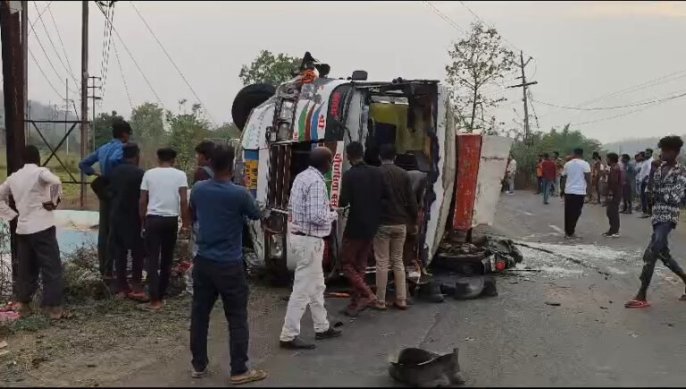 बुधनी तहसील के ग्राम मकोडिया के पास भीषण सडक दुर्घटना में 4 व्यक्तियों की मृत्यु,मुख्यमंत्री डॉ यादव ने गहन शोक व्यक्त किया