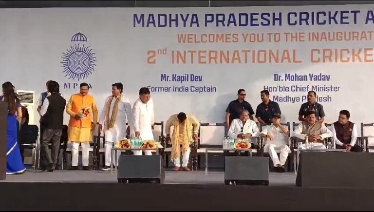 मुख्यमंत्री ने मध्यप्रदेश लीग का शुभारंभ कर नवनिर्मित क्रिकेट स्टेडियम का किया नामकरण..