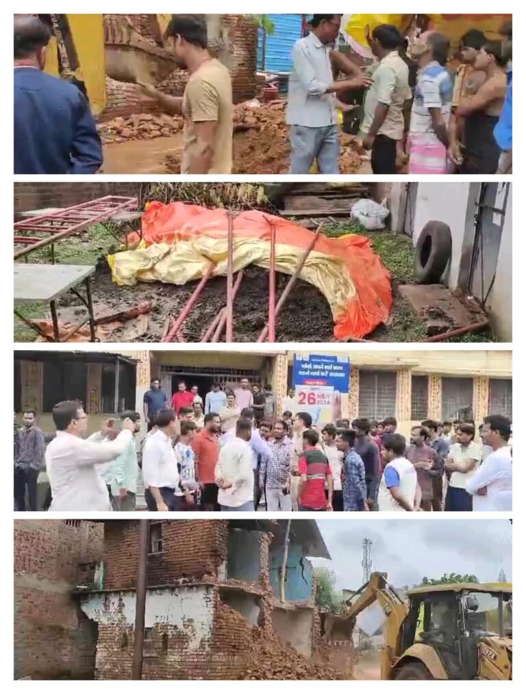 दीवार गिरने से शिवलिंग बना रहे आधा दर्जन बच्चों की मौत